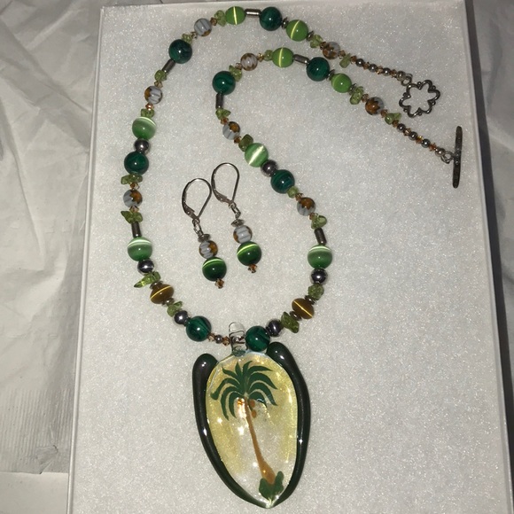 Artisan Lampwork pendant necklace & earring set - Picture 2 of 8